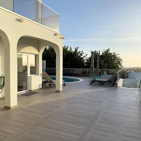 Nova En-suite Luxury, Private Pool, Sea View Villa Albufeira